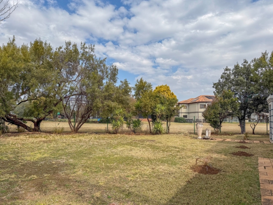 3 Bedroom Property for Sale in WestLake Country Safari Estate North West